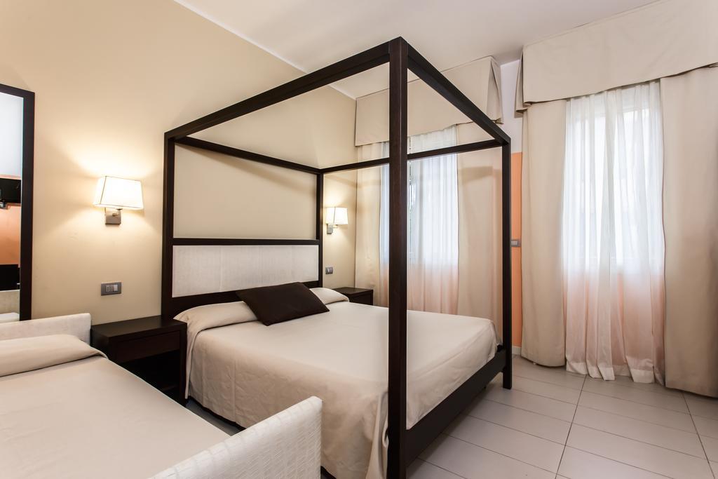 Hotel Zen Cesenatico Exterior foto